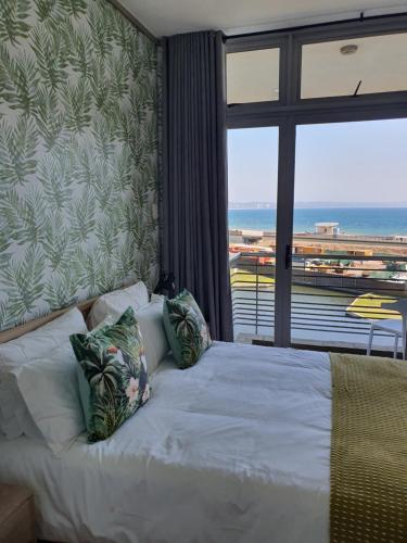 Gallery image of Accommodation Front - Gorgeous 4 Sleeper Beachfront Apartment in Durban