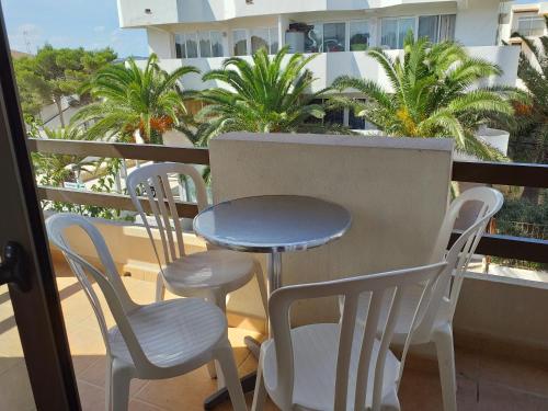 Un balcón o terraza de Formentera Suite 2