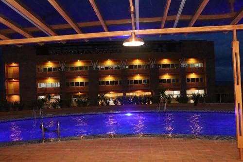 Piscine de l'établissement Sainte Famille Hotel ou située à proximité