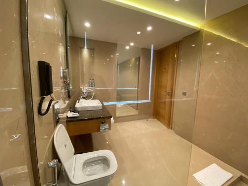 Galeriebild der Unterkunft NIRVANA Luxury Hotel l Ludhiana in Ludhiana