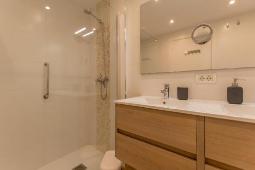 Koupelna v ubytování Relax moment in Paraiso 2 - TENESOL RENTALS