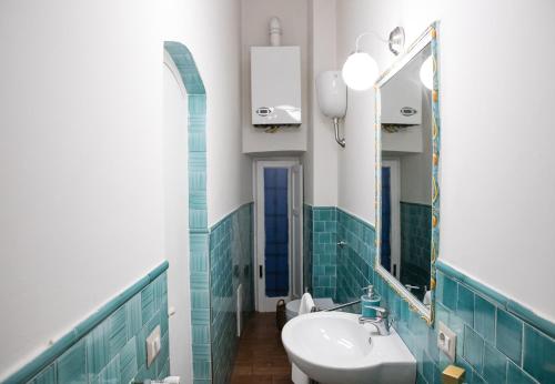 A bathroom at Il Normanno Home