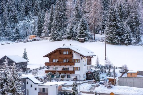 Intermontana Familienhotel B&B