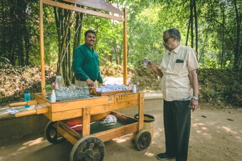 Tetamu yang menginap di Pench Jungle Camp