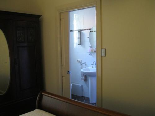 Koupelna v ubytování Heritage Guesthouse