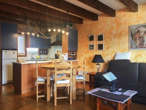 Dúplex familiar Altos de Santiago, Villanúa – Precios 2022 ...