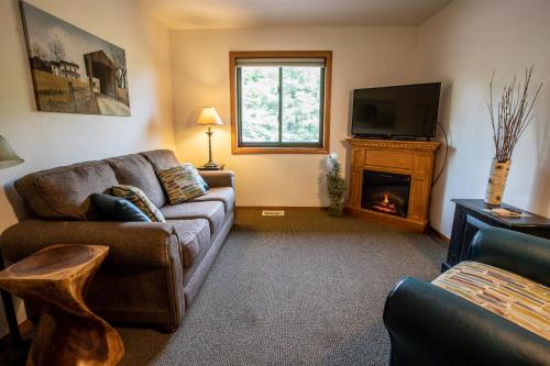 Gallery image of Open Hearth Lodge in Sister Bay