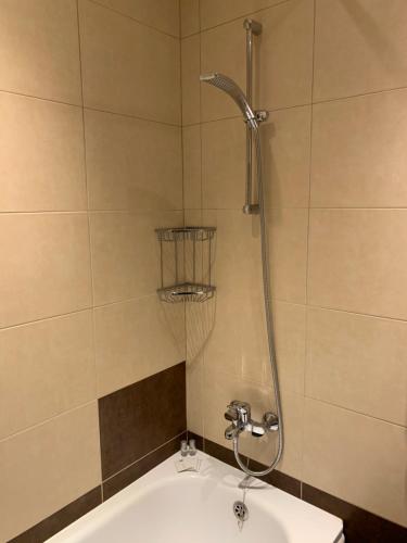 Koupelna v ubytování GM Royal Plaza