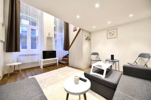 Cute gallery apartment close to the Basilica, Queen 1077 Budapest, 33 Király utca kép - 3