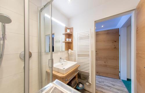 Koupelna v ubytování OLYMPIA Privathotel Garni