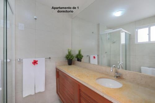 Bathroom sa Pipa Centro Residence