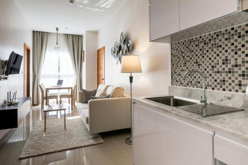 Posezení v ubytování Palmetto Condominium