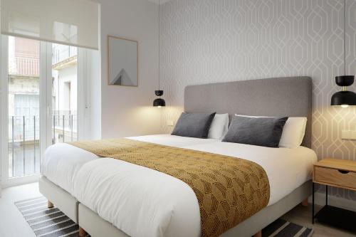 ARRASATE SUITE Stylish, Super Central and New.