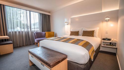 Postel nebo postele na pokoji v ubytování Scenic Hotel Marlborough
