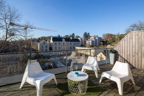Eastwood Rooftop by Cocoonr