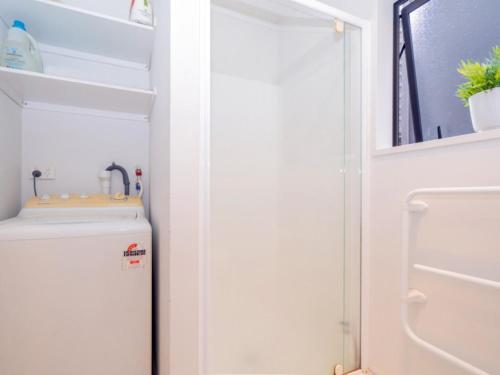 Ένα μπάνιο στο Villa Zion