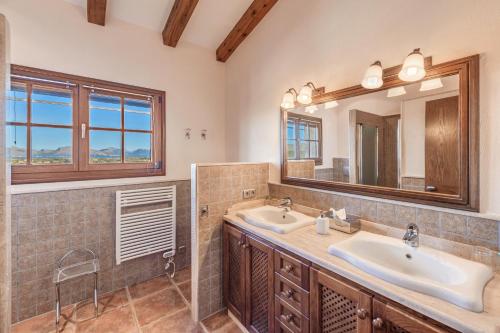 Ένα μπάνιο στο Es Coster de Na Llusia