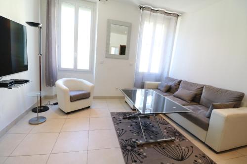 Carré d'Or 1 bedroom 2 mins from Croisette 5 from Palais 243