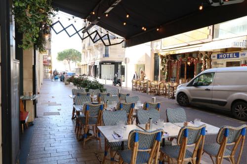 Carré d'Or 1 bedroom 2 mins from Croisette 5 from Palais 243