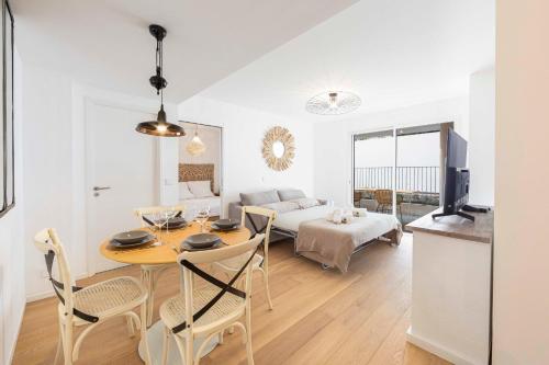 Ένα ή περισσότερα κρεβάτια σε δωμάτιο στο Les jardins secrets