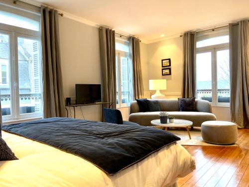 Letto o letti in una camera di VILLA DU CEDRE Honfleur