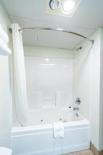 Bagno di Anchorage Motel Inc.