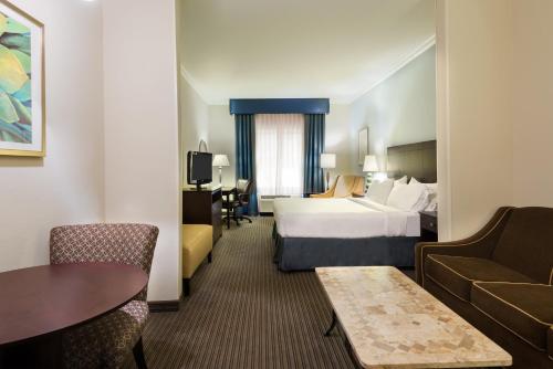 Imagen de la galería de Holiday Inn Express Hotel & Suites New Iberia - Avery Island, an IHG Hotel, en New Iberia