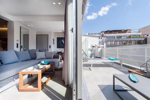 ATHENS PHOS Brand New Loft in Historical Athens Historical Center