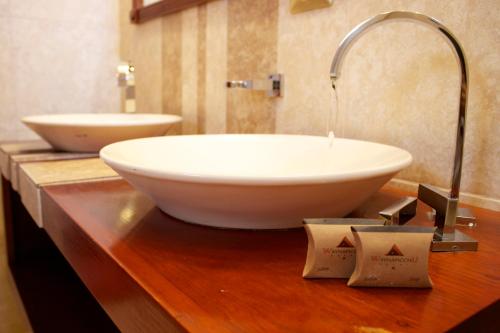 Bilik mandi di Hotel Waynapicchu