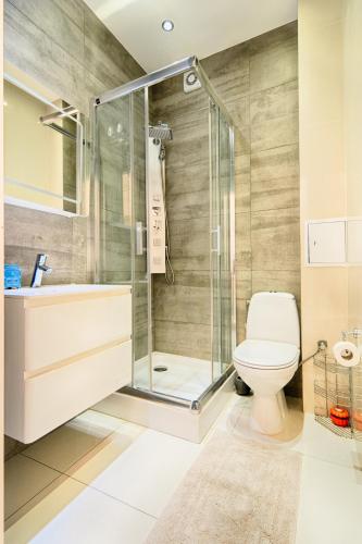 Ένα μπάνιο στο Old Town Kanonia Hostel & Apartments