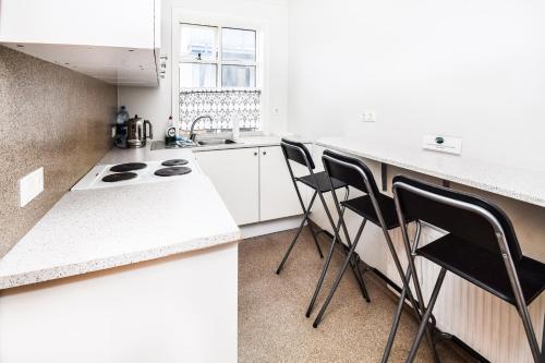Η κουζίνα ή μικρή κουζίνα στο Guesthouse Aurora