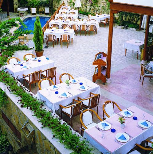 Restoran atau tempat lain untuk makan di Tekeli Konaklari