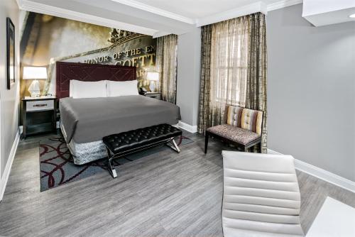Krevet ili kreveti u jedinici u objektu Hotel Indigo Dallas Downtown, an IHG Hotel