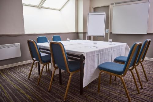 Gallery image of Holiday Inn Northampton West M1 Junc 16 by IHG in Northampton