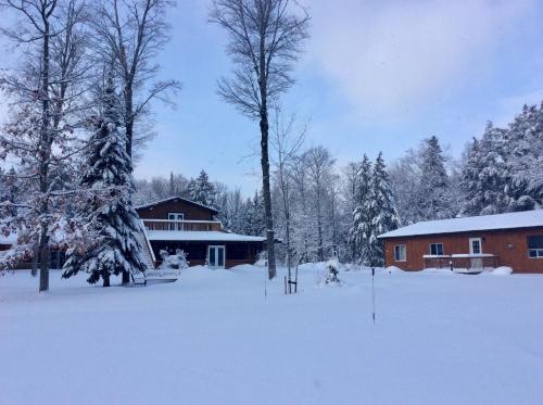 Madawaska Lodge-Cottage – Photos 2