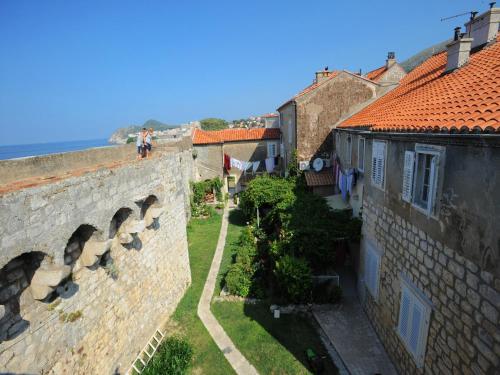 Atento Apartments