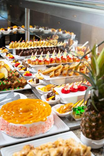 Mad på resortet eller i nærheden