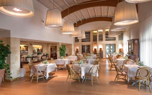 En restaurang eller annat matställe på Vivosa Apulia Resort