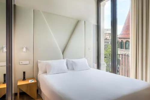 Occidental Diagonal 414 photo 17