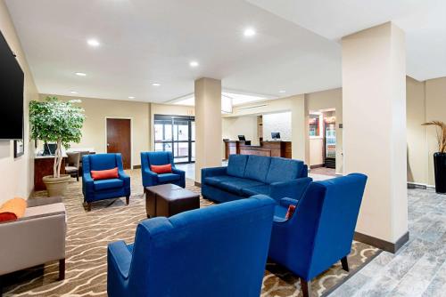 Comfort Inn & Suites Pine Bluff – Photos 4
