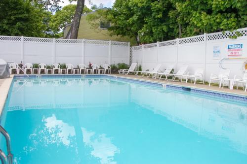 Πισίνα στο ή κοντά στο Bar Harbor Villager Motel - Downtown