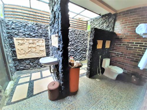 Un baño de Astana Swaha Villa
