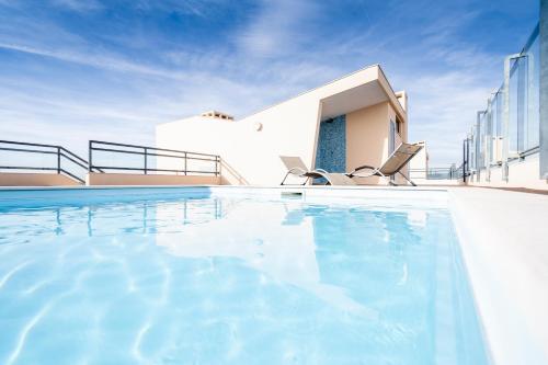 OCEANFRONT: Luxury Spectacular Sea Views and Pool