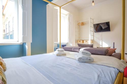 Colourful Alfama Apartment