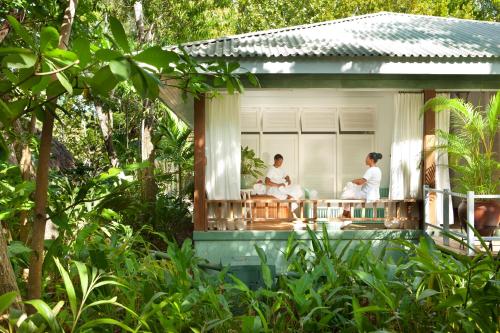 Jardín al aire libre en Couples Negril