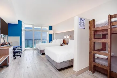 Holiday Inn Express & Suites Panama City Beach - Beachfront by IHG photo 20