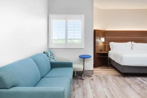 Holiday Inn Express & Suites Panama City Beach - Beachfront by IHG photo 13