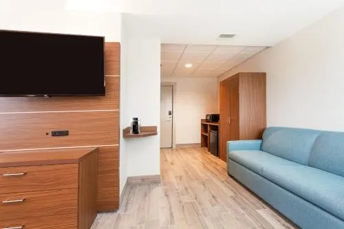 Holiday Inn Express & Suites Panama City Beach - Beachfront by IHG photo 14