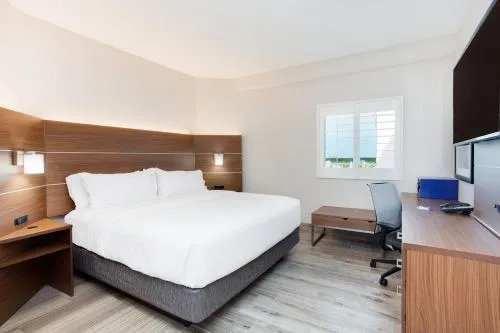 Holiday Inn Express & Suites Panama City Beach - Beachfront by IHG photo 12