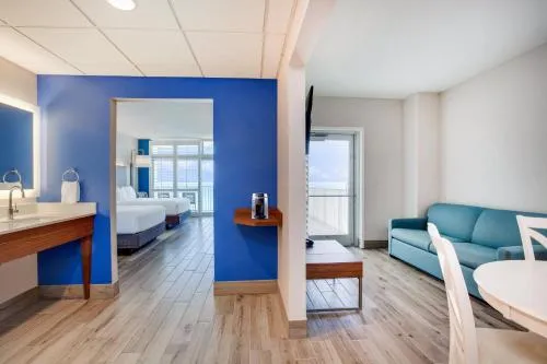Holiday Inn Express & Suites Panama City Beach - Beachfront by IHG photo 23